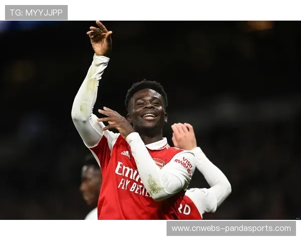 马奎尔力压哈兰德萨卡荣膺最佳球员展现绝对统治力